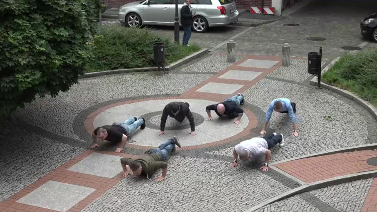 czw5-slupszczanie_pompuja_charytatywnie.mp4