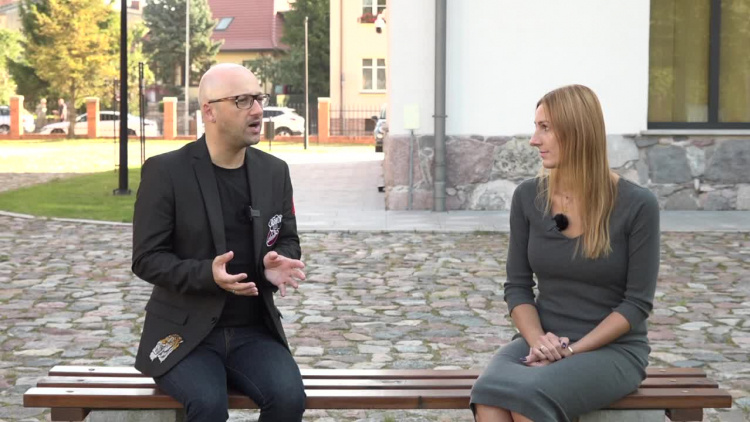 10-09-redakcja-muzeum-cz2.mp4