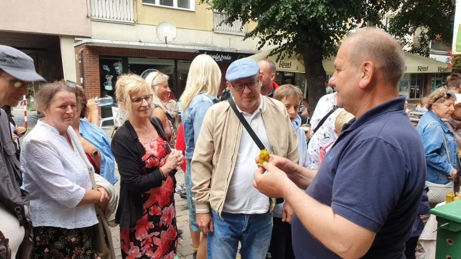 pn-pszczoly-na-jarmarku-9b97d84.mp4