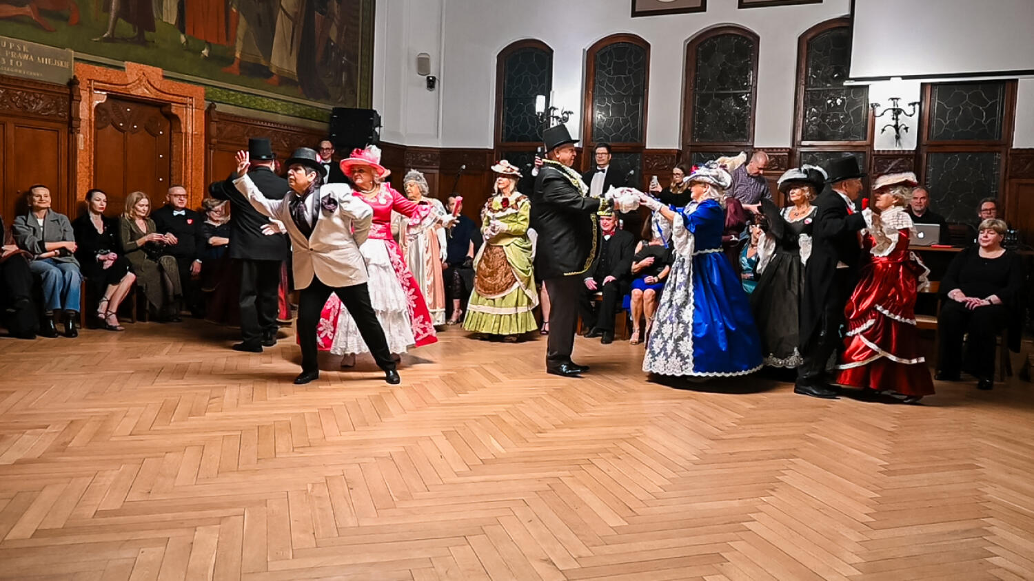 sr-tango-w-ratuszu.mp4