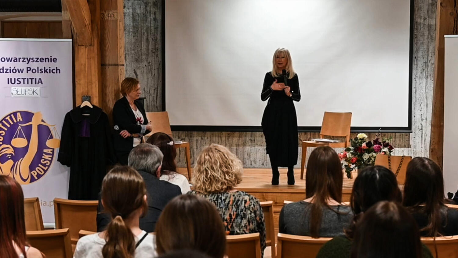 czw-sedzia-wesolowska-w-slupsku.mp4