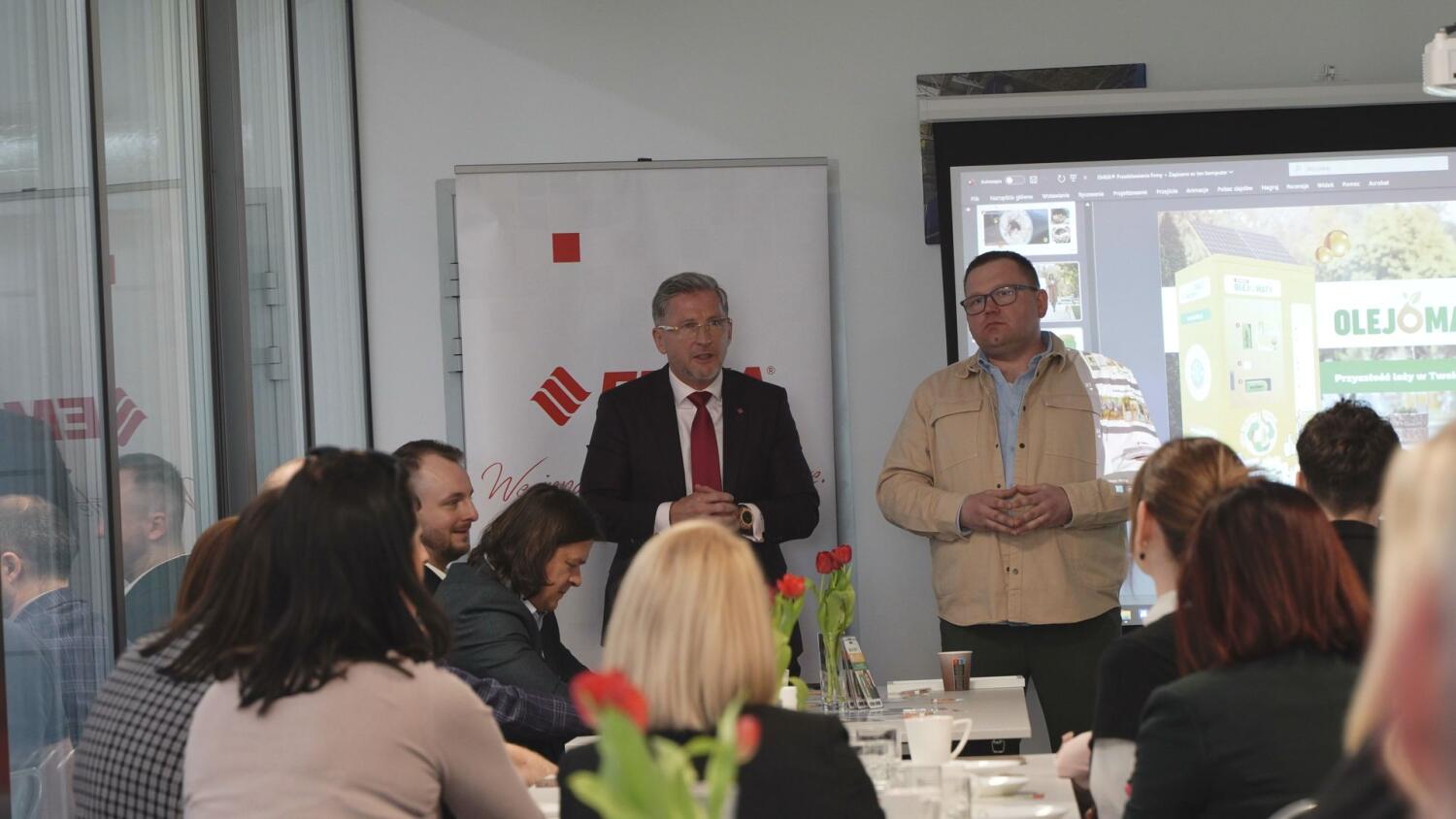 czw-sniadanie-biznesowe-w-emce.mp4