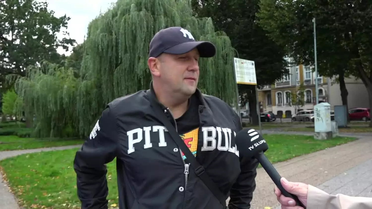 obserwator-krowy-na-gigancie-5be01e0.mp4