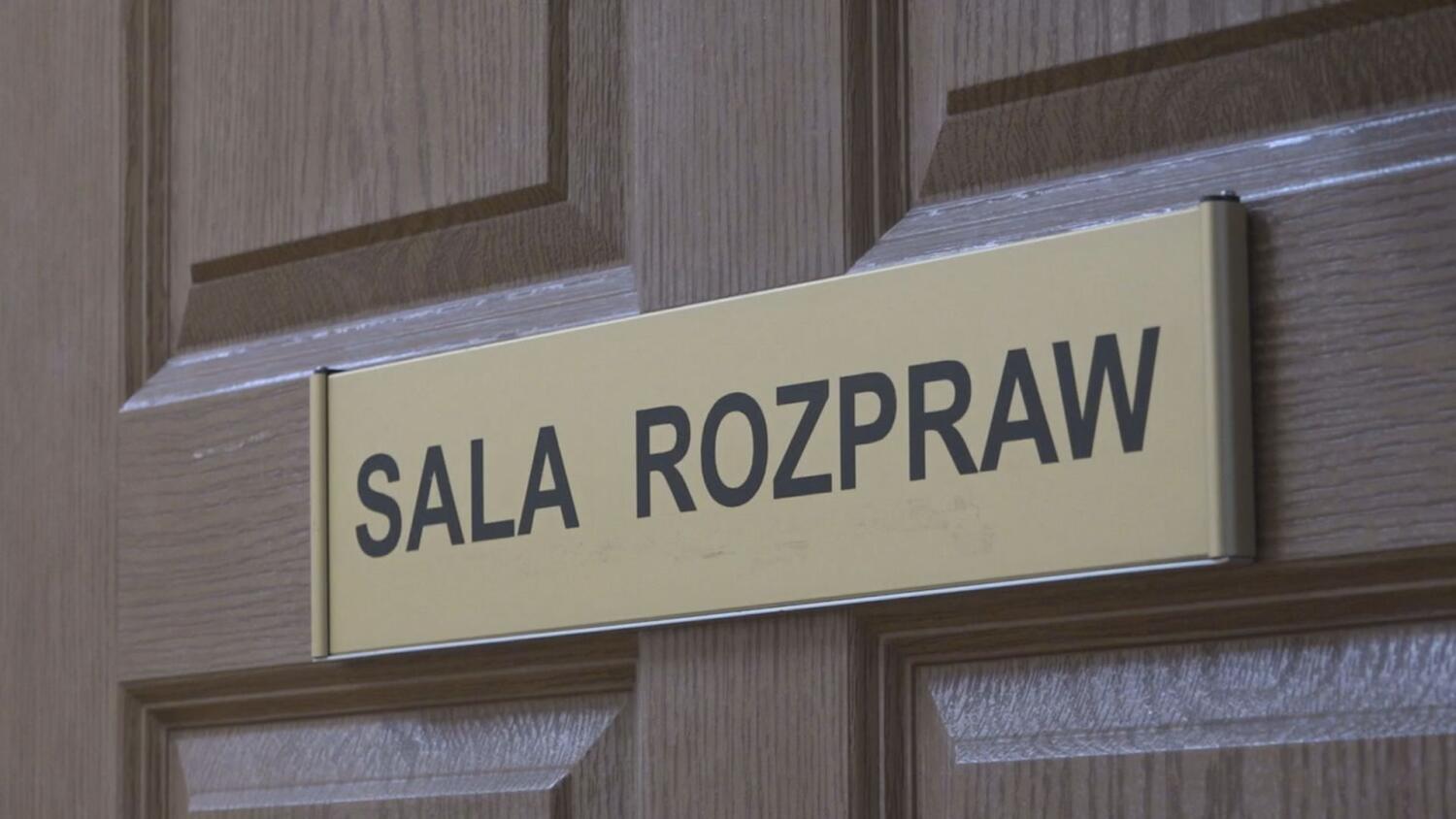 sr-oskar-i-przed-sadem.mp4