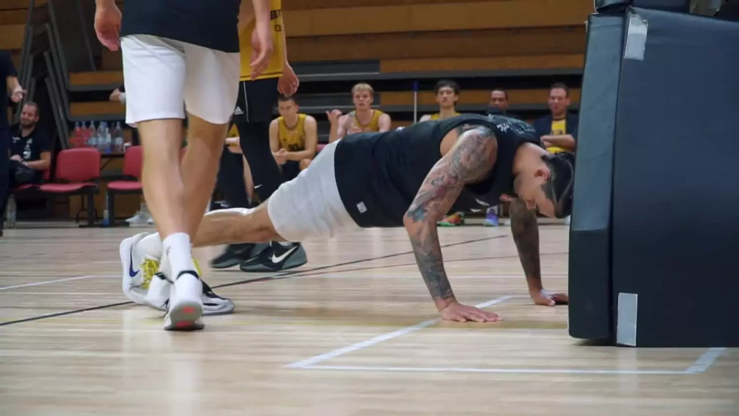 wt-czarni-w-przygotowaniu.mp4