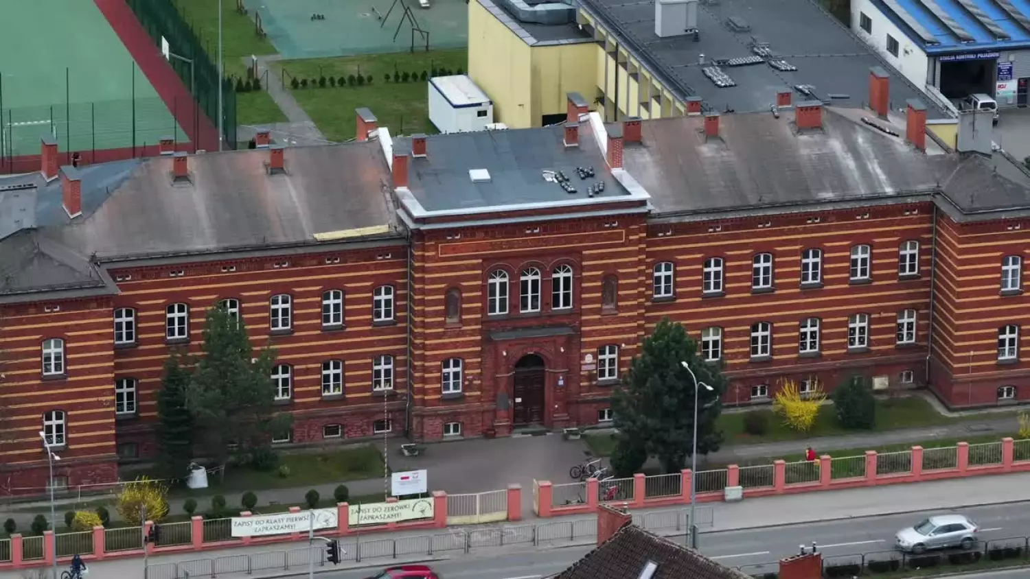 czw-pokoloruja-herby.mp4