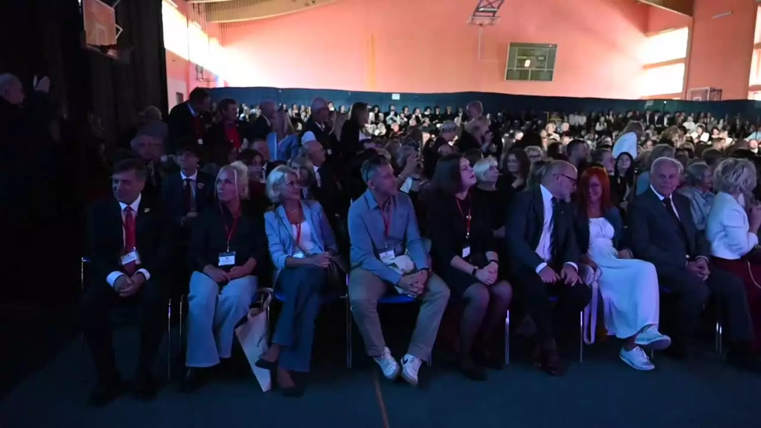 sr-swieto-szarych.mp4