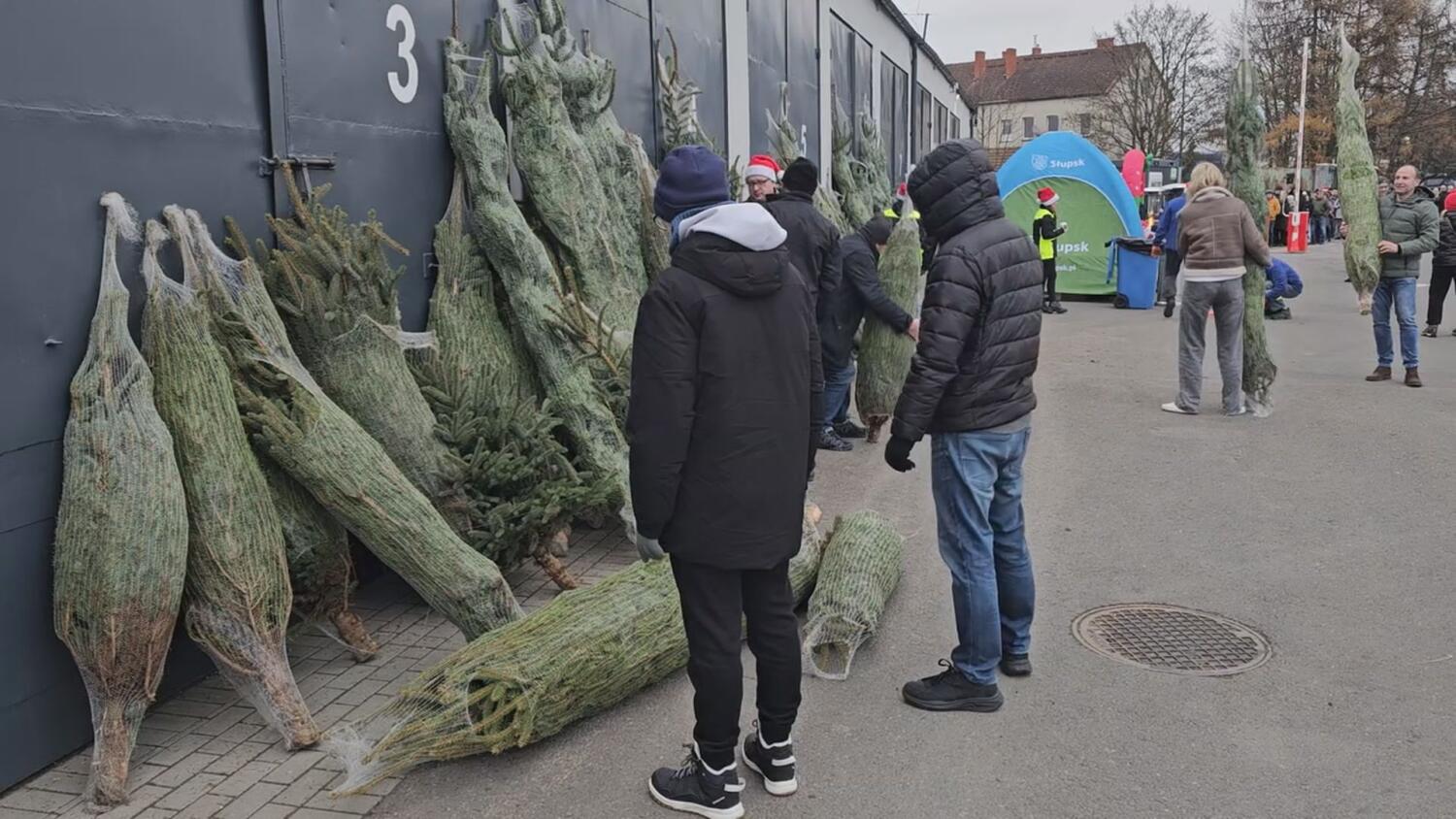 czw-choinka-za-graty.mp4