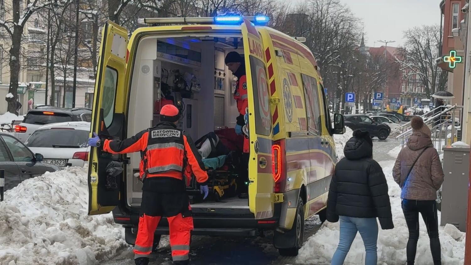 sr-gololedx-paralizuje-slupsk.mp4