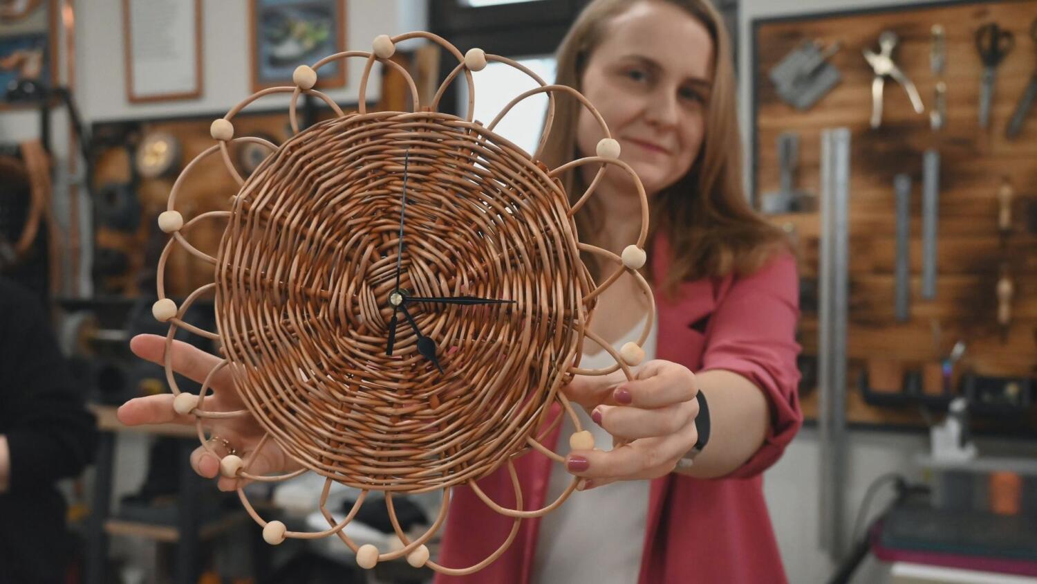 sr-wiklinowe-zegary.mp4